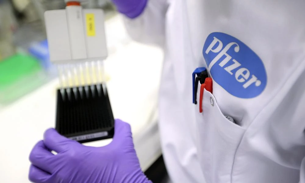 Ρωσικό ΥΠΑΜ: Pfizer-Moderna συμμετείχαν σε βιολογικές δραστηριότητες των ΗΠΑ στην Ουκρανία